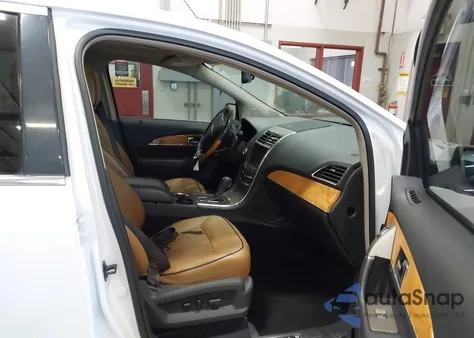 2013 Lincoln Mkx z USA, uszkodzony, nr VIN 2LMDJ8JKXDBL29516